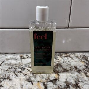 Feel Daily Hemp Oil Facial Cleanser — Clear